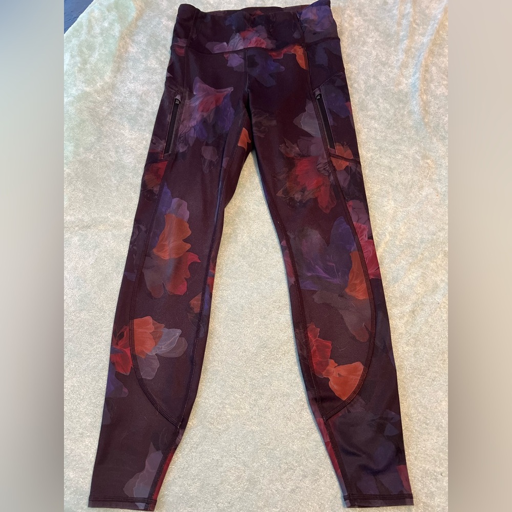 Athleta Rainier Floral Printed Leggings in Red Blue Purple Small